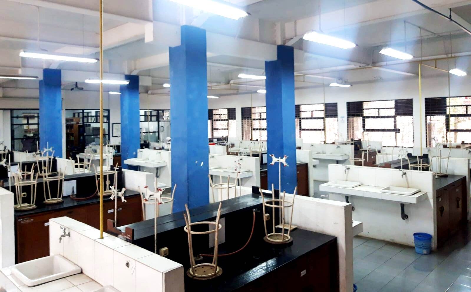 Laboratorium Kimia Dasar (2)