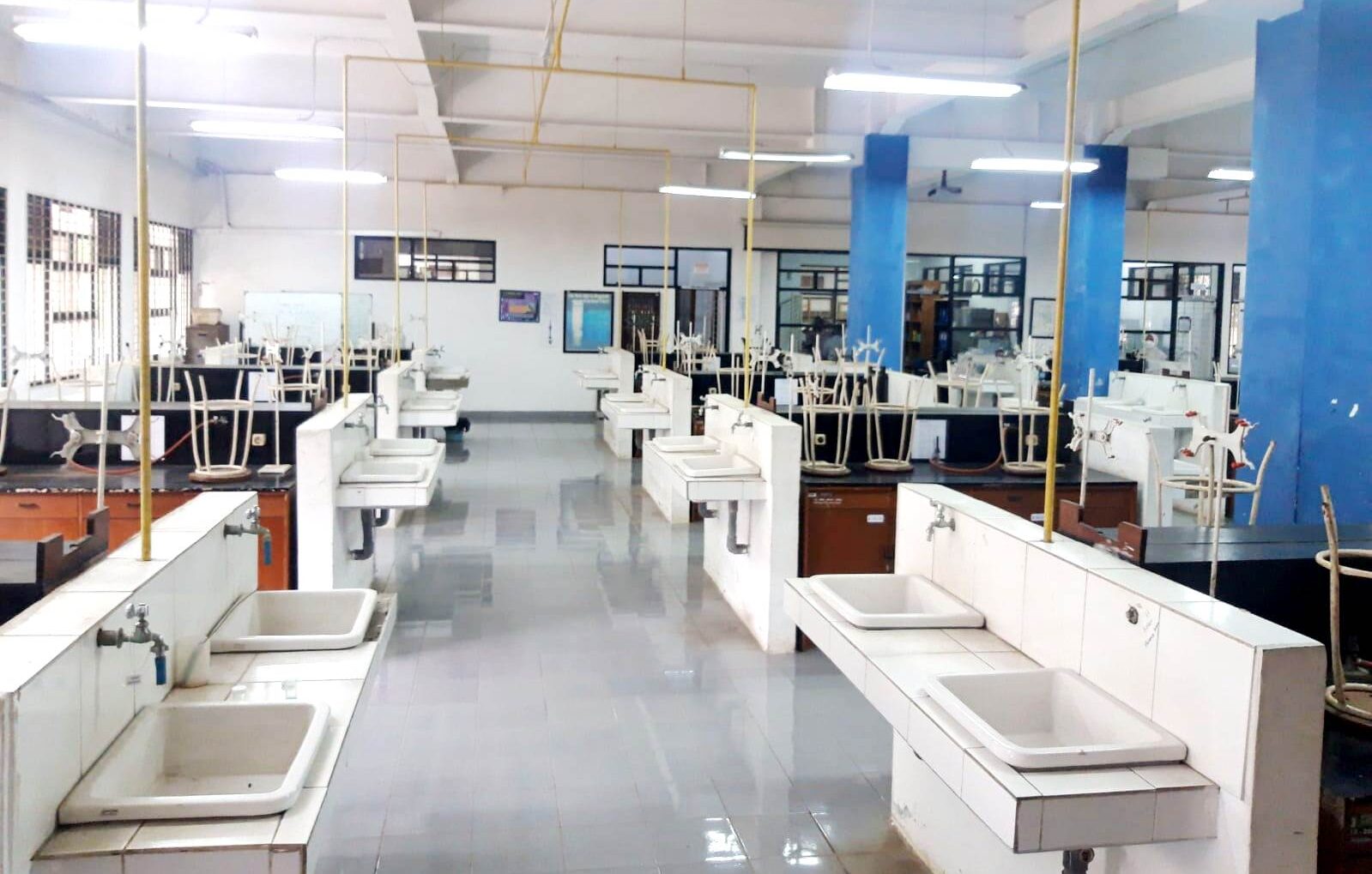 Laboratorium Kimia Dasar (3)