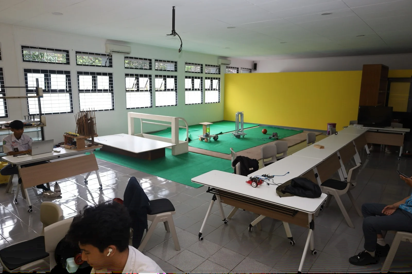 Laboratorium Robotics, Artificial Intelligence And Digital Image (RAID) foto 3