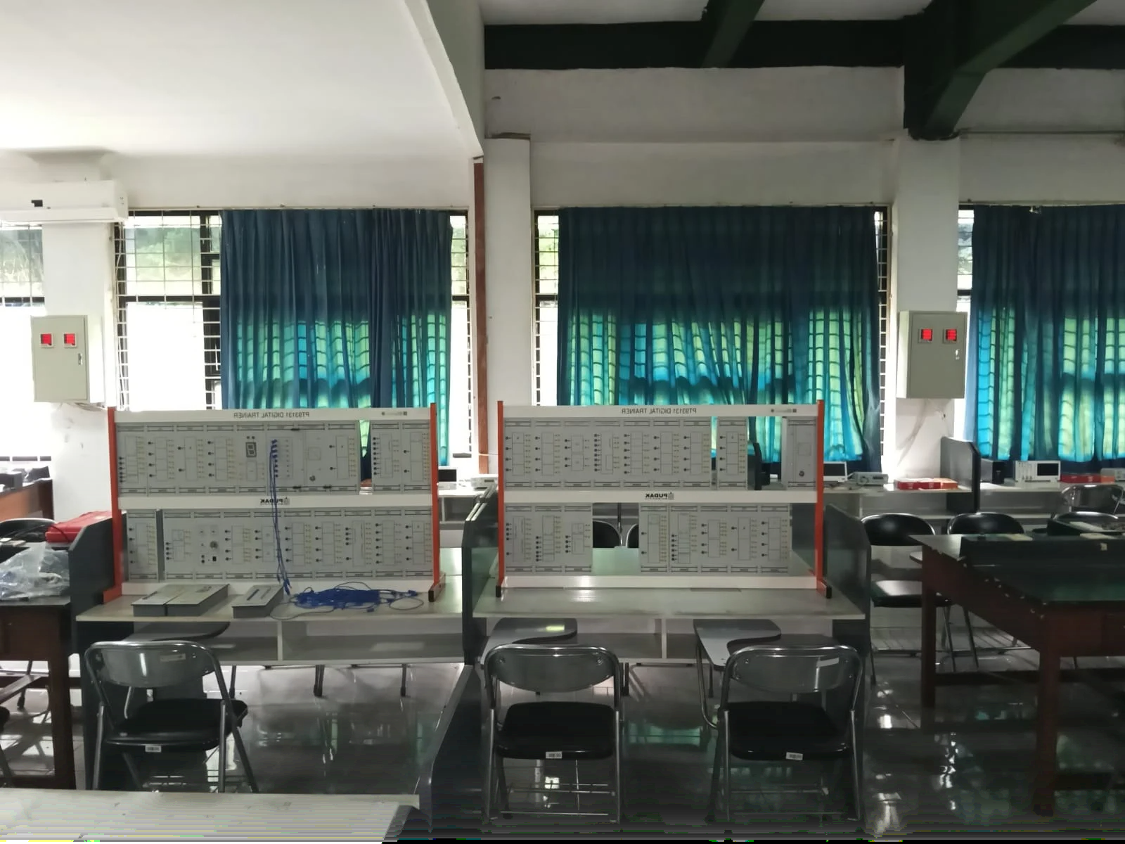 Laboratorium Elektroteknik Tenaga Listrik Dan Teknologi Komunikasi (2) foto 3